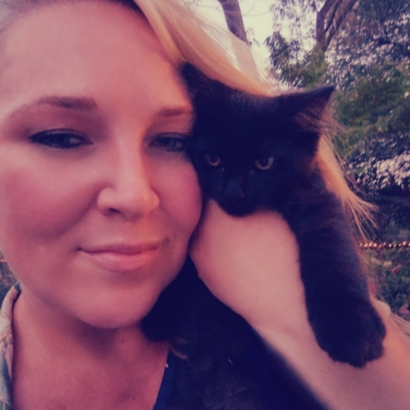 Meet your Posher, Jaime - Picture 13 of 15